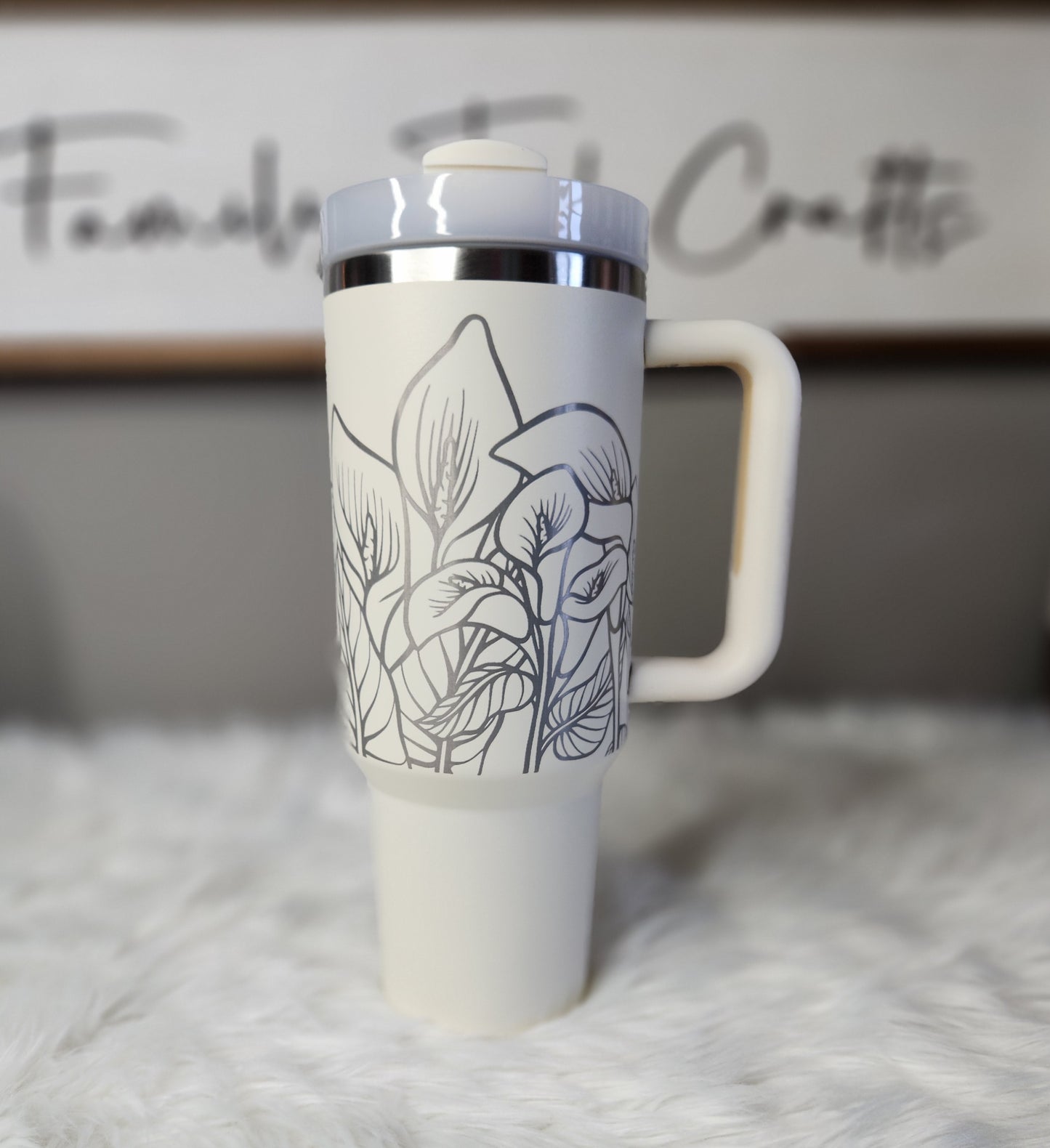 Cream calla lily 40 oz tumbler